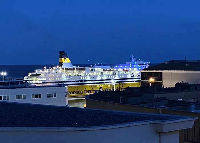 Miramar8 דירה בסטיה